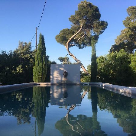 ニッサン・レ・アンサリューヌ Domaine De Salabert Bed & Breakfast エクステリア 写真