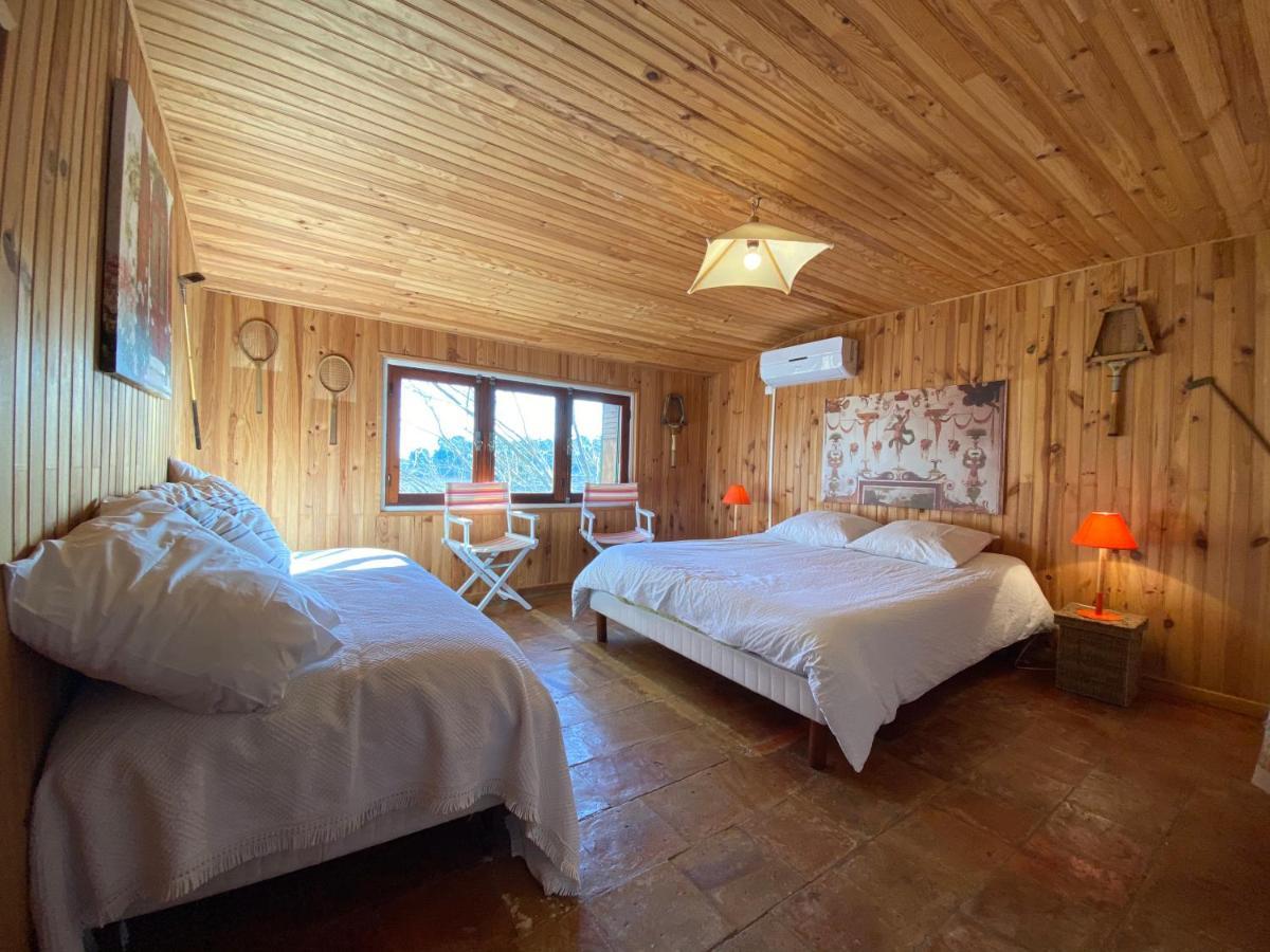 ニッサン・レ・アンサリューヌ Domaine De Salabert Bed & Breakfast エクステリア 写真